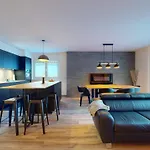 Spacious - Beautiful Terrace With View *