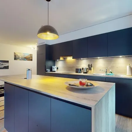 Spacious - Beautiful Terrace With View Daire Leukerbad