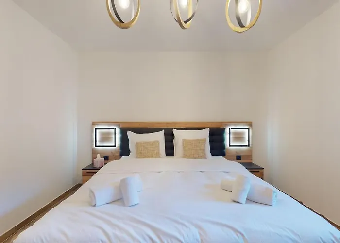 Spacious - Beautiful Terrace With View