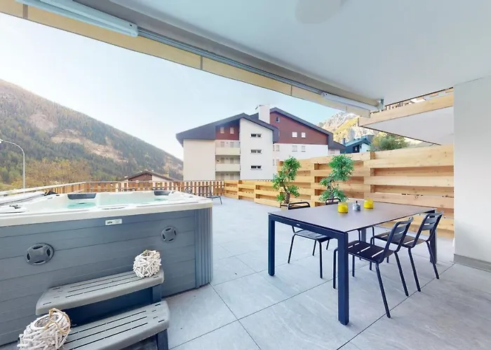 Spacious - Beautiful Terrace With View